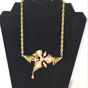 Vintage Elegant Gold and Pink Floral Necklace